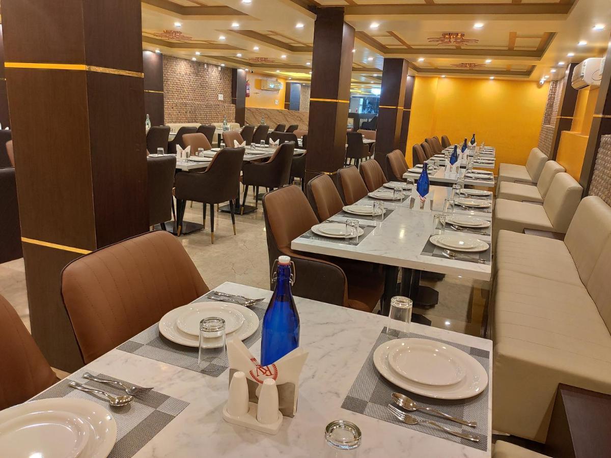 Royal View Residency Hotel Bodh Gaya Buitenkant foto